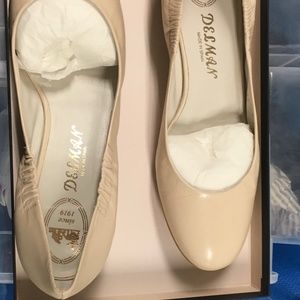 sale! NEW Delman ivory leather round toe wedge women's shoe